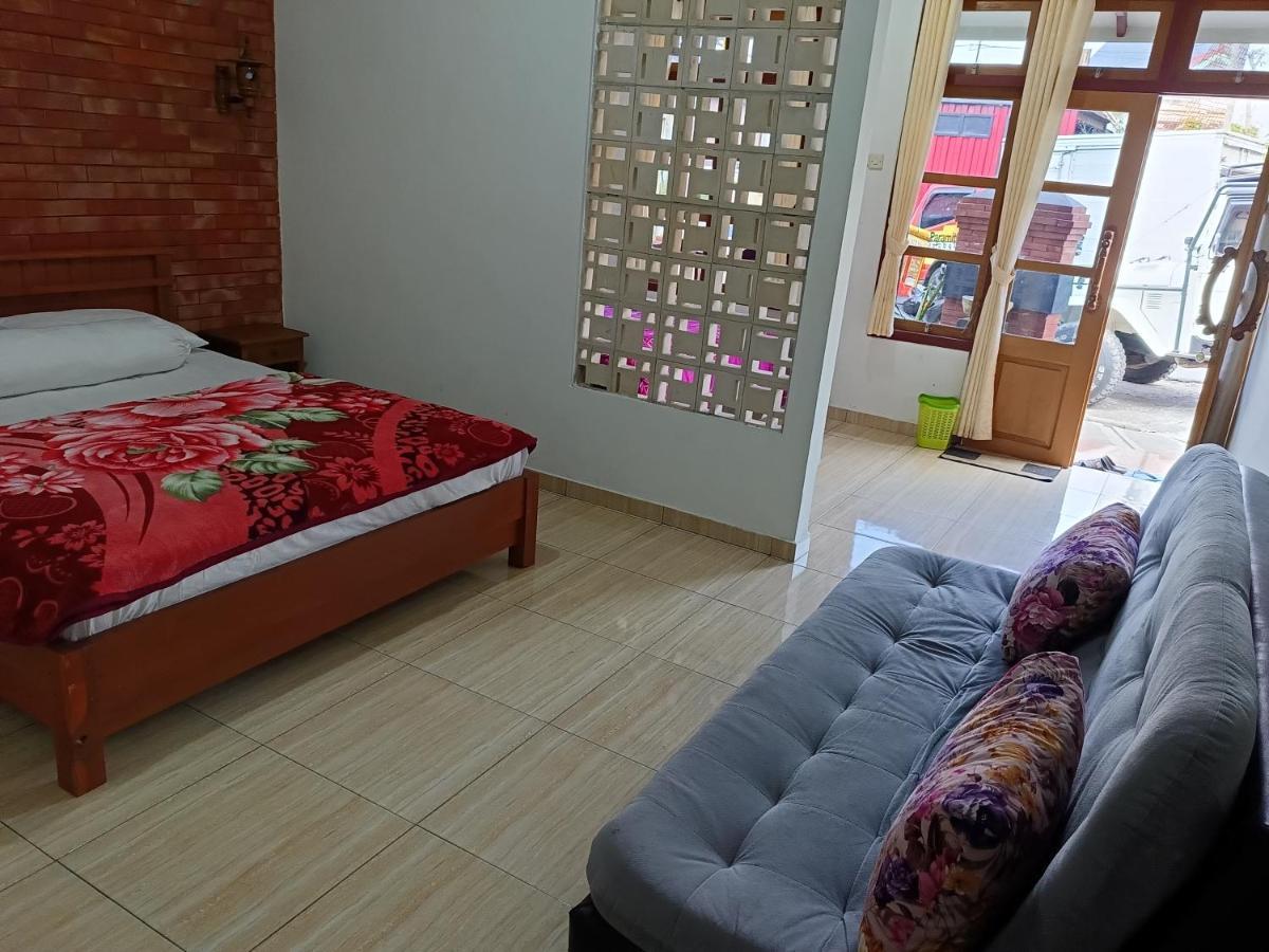 Apartamento Warung Rizka Ngadisari Exterior foto